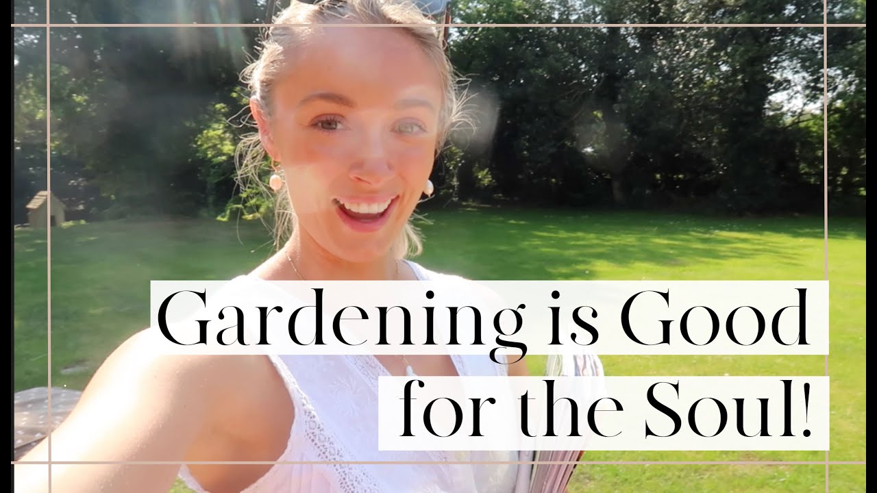 GARDENING IS GOOD FOR THE SOUL! 🌹  Planting Roses & Lavender // Moving Vlogs Episode 17 //