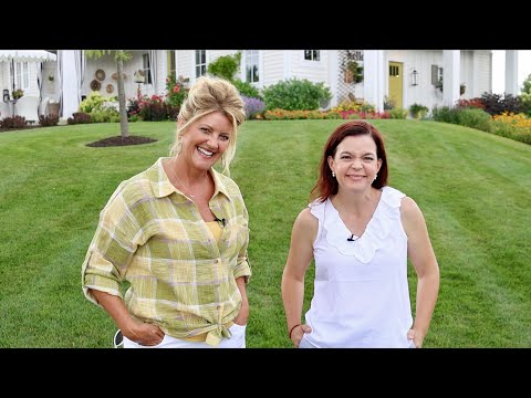 Gorgeous Garden Tour of Plaids & Poppies | Gardening with Creekside